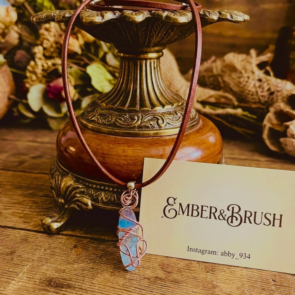 Opalescent Pendant Necklace